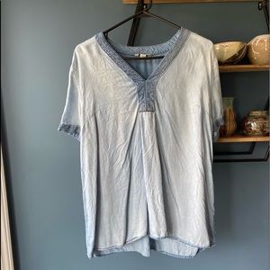 Gently Used Blue Tunic- Cato Large